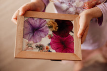Load image into Gallery viewer, Pressed Flower Frame
