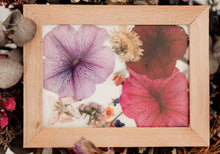 Load image into Gallery viewer, Pressed Flower Frame
